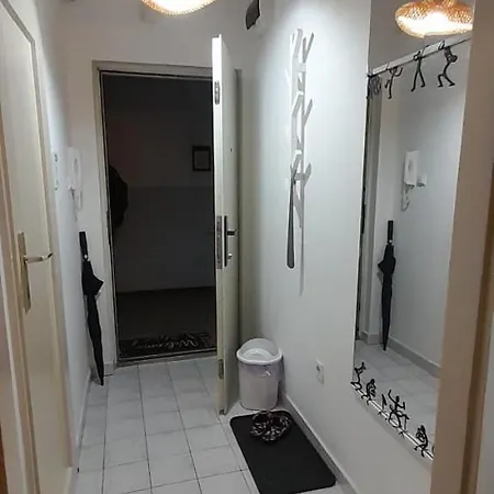 Apartment Di *